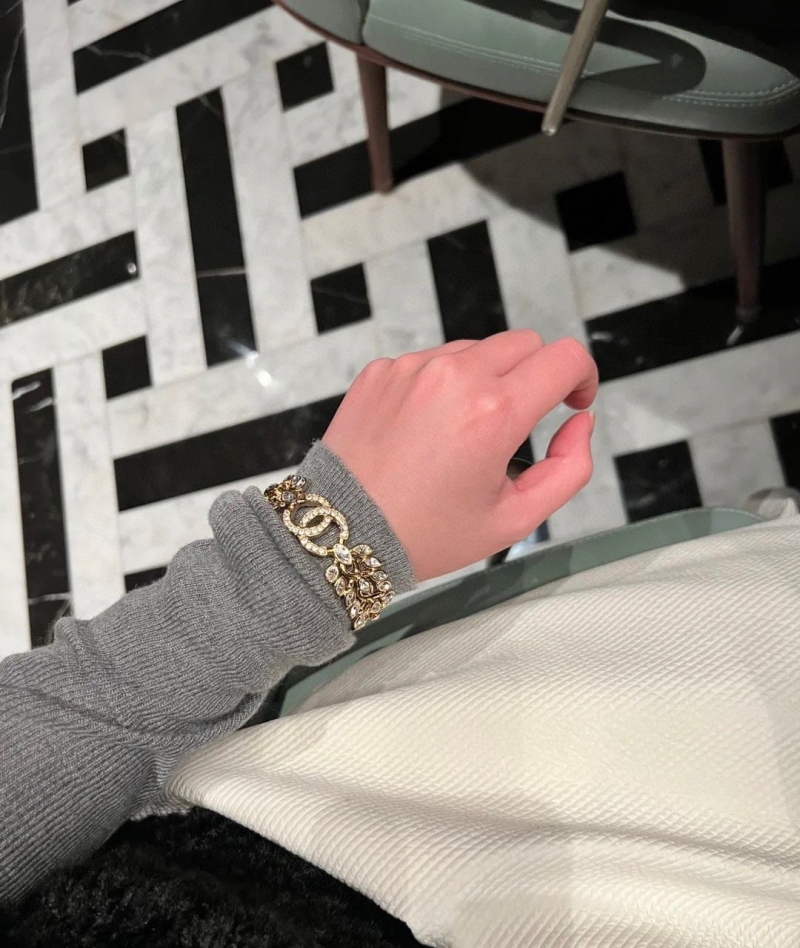 Ch**el bracelets